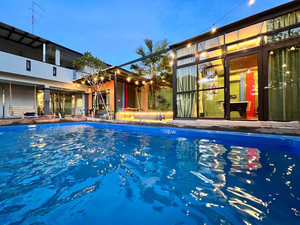 The Uniique Haus - Johor 1St Staycation Water Dining Experience Johor Bahru Dış mekan fotoğraf