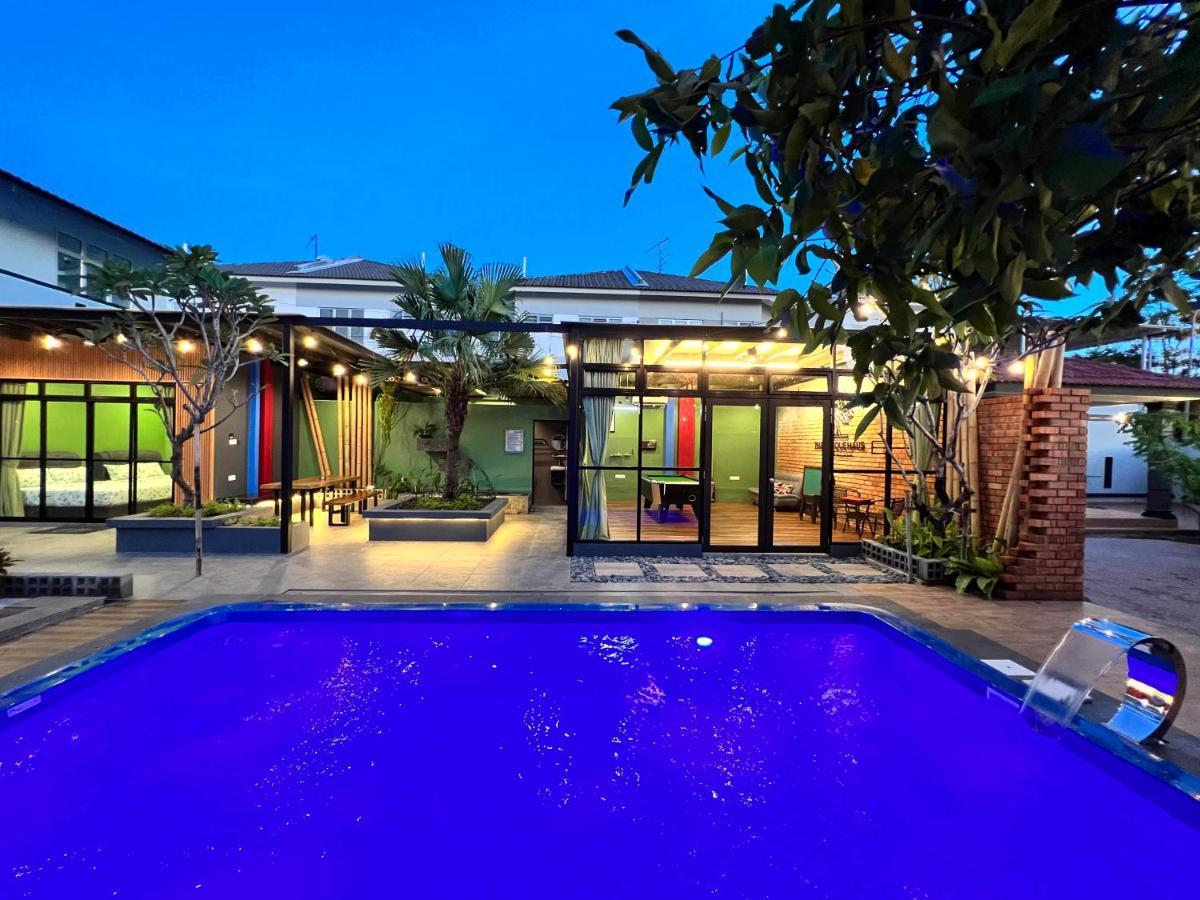 The Uniique Haus - Johor 1St Staycation Water Dining Experience Johor Bahru Dış mekan fotoğraf